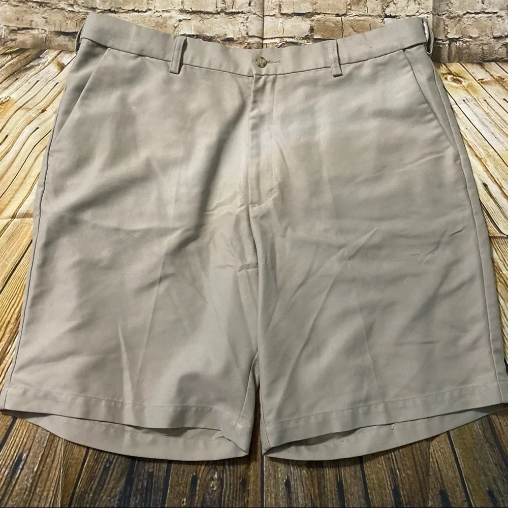 Dockers Golf Beige Khaki Flat Front Shorts